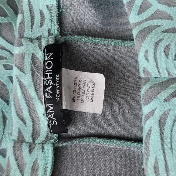 Knit A-line Skirt - Picture 3 of 4